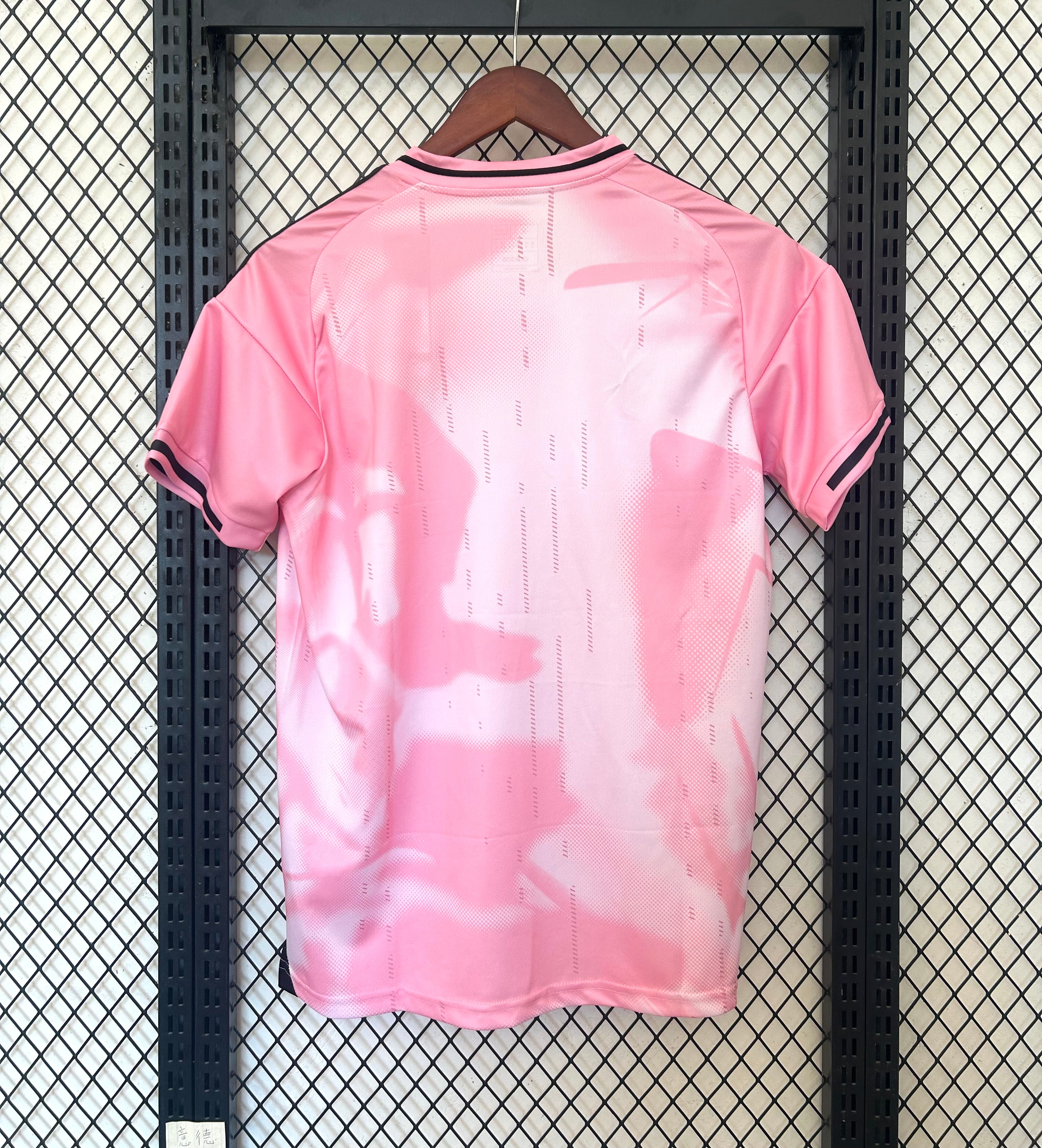 Maillot Real Madrid Concept Rose